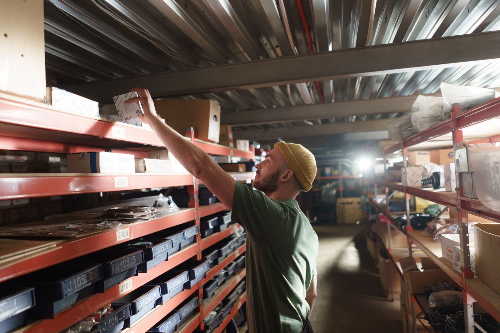 Member of warehouse staff picks an order successfully using a WMS
